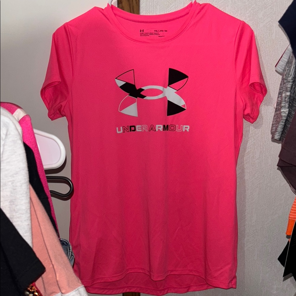 Under Armour | athletic tee